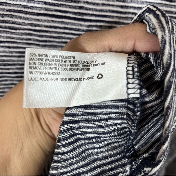 NWT Isabel Maternity Black and White Striped Top Size Small with Belt - Picture 5 of 5